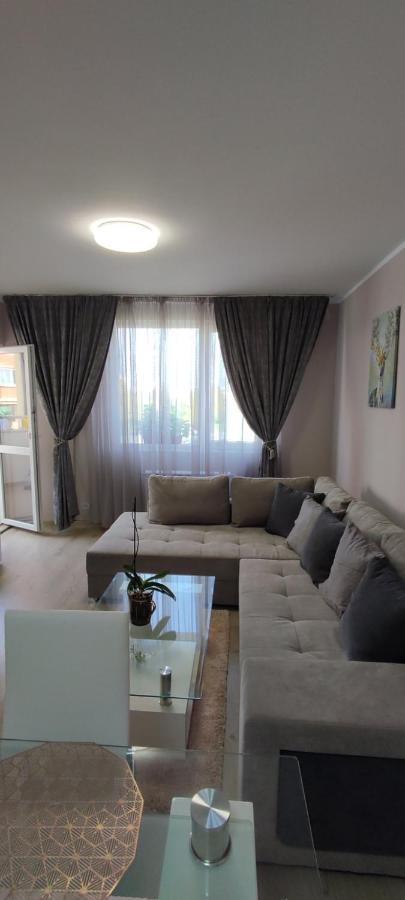 Luxury And Stylish Apartmen, Metro Station Obelya Sofia Eksteriør bilde